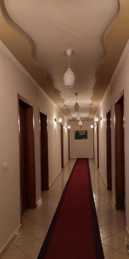 Hotel Vila Toska Piskupat Exteriér fotografie