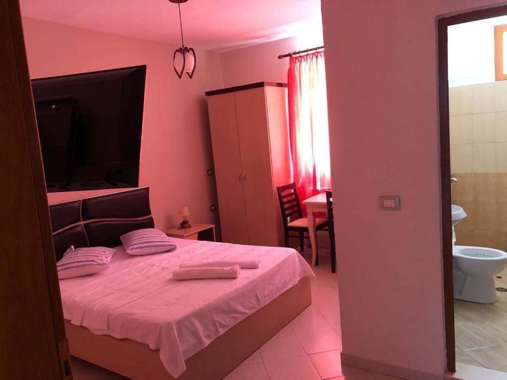 Hotel Vila Toska Piskupat Exteriér fotografie