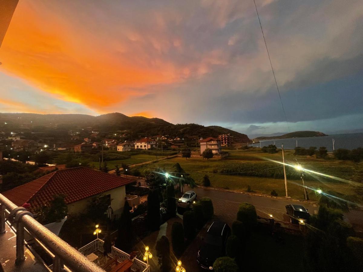 Hotel Vila Toska Piskupat Exteriér fotografie