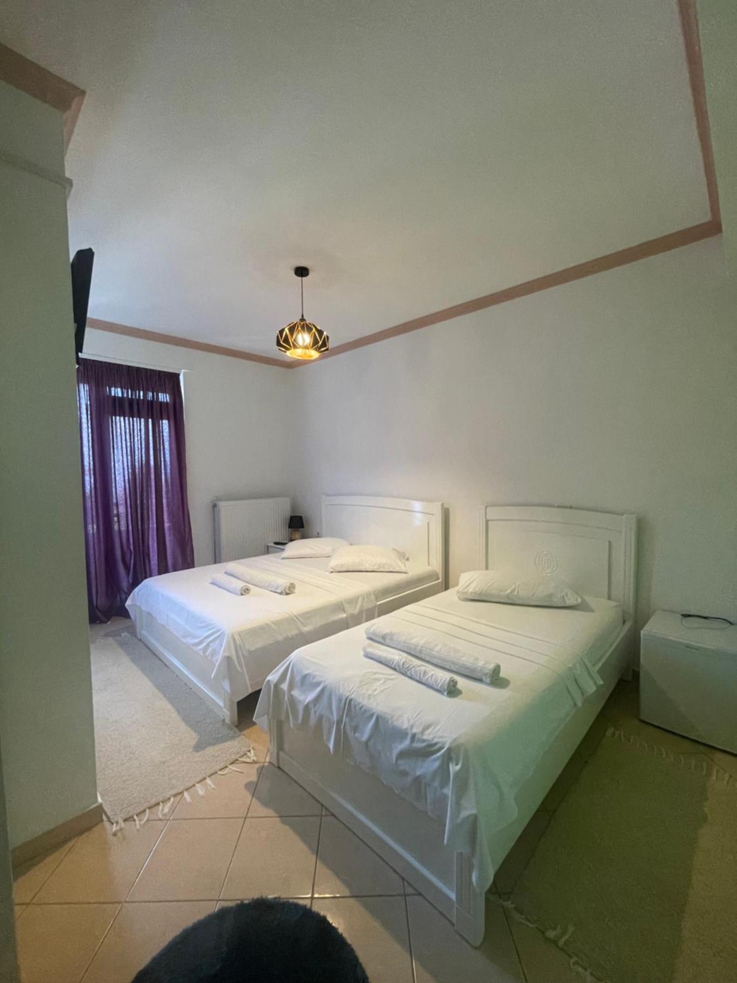 Hotel Vila Toska Piskupat Exteriér fotografie