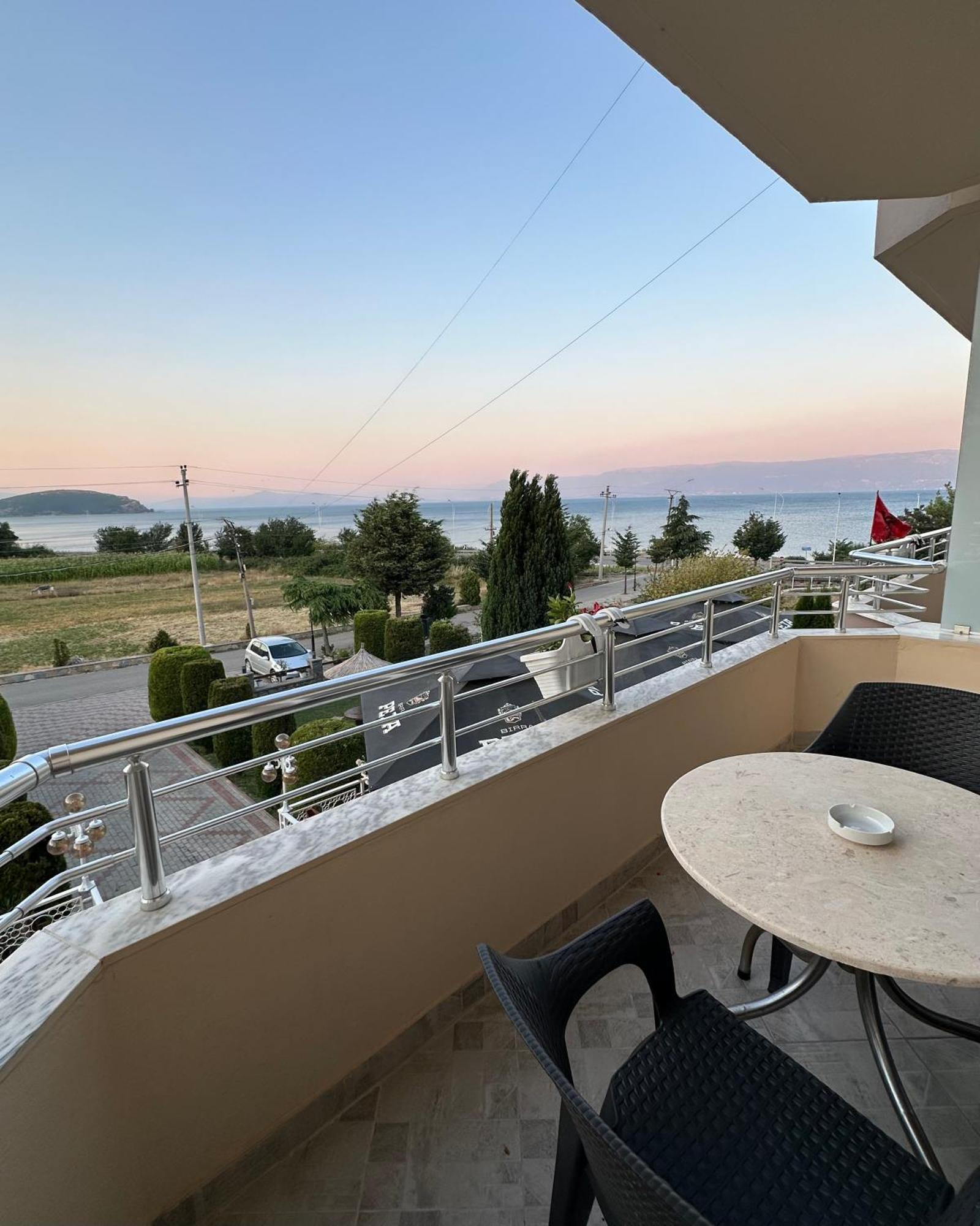 Hotel Vila Toska Piskupat Exteriér fotografie